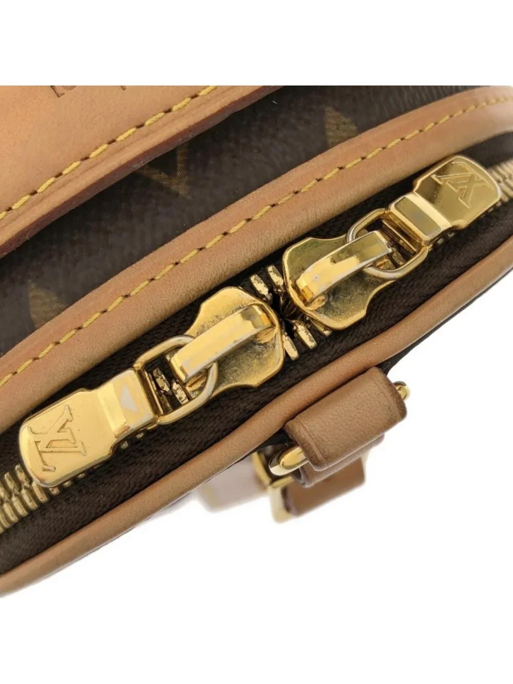 Louis Vuitton Monogram Mini Boite Chapeau Shoulder